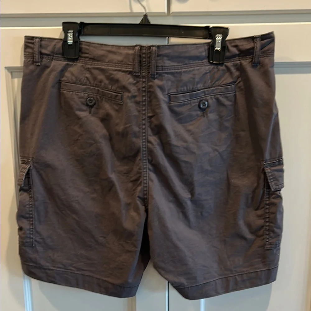 L.L. Bean Gray Cargo Shorts Durable Cotton Blend - Picture 3 of 3